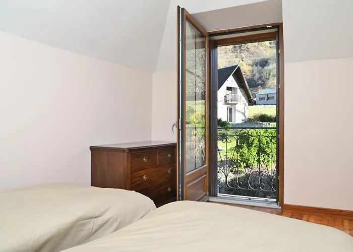 A - Bagneres De Luchon * Cazaux-Layrisse